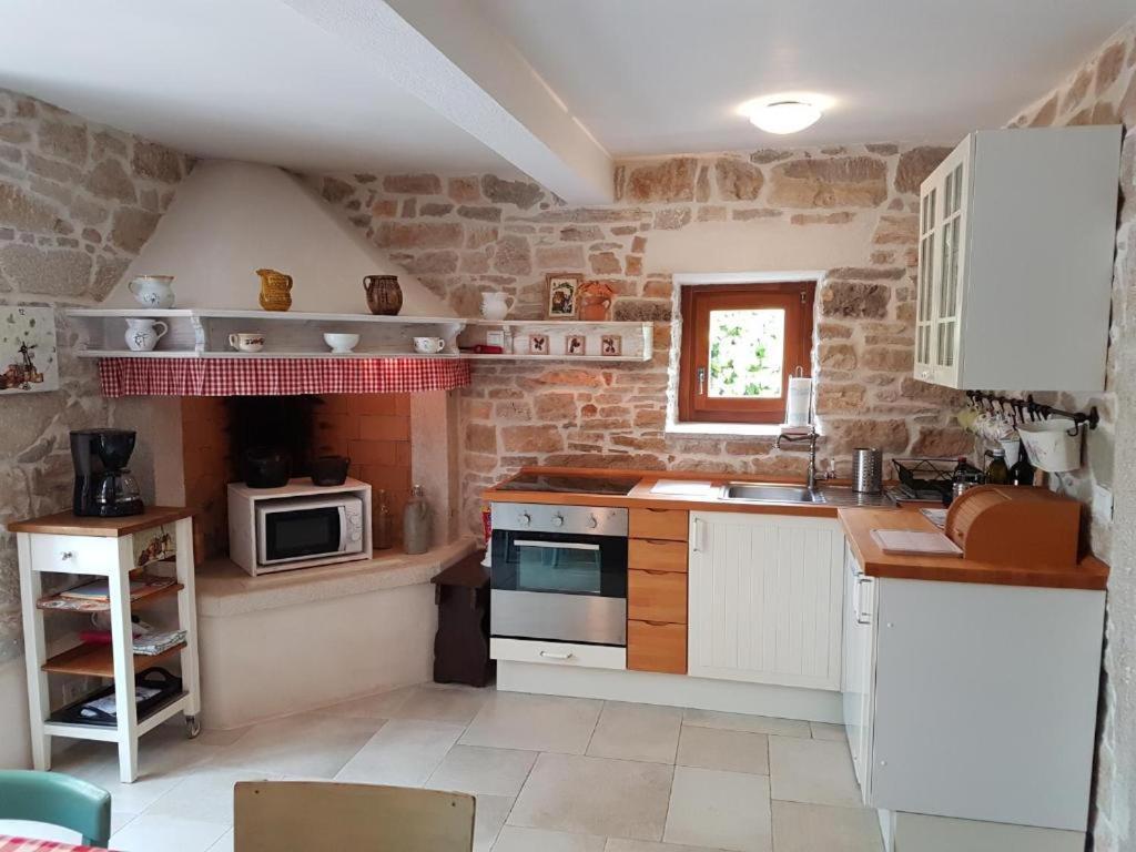 Haus Delma Villa Brajkovici  Buitenkant foto