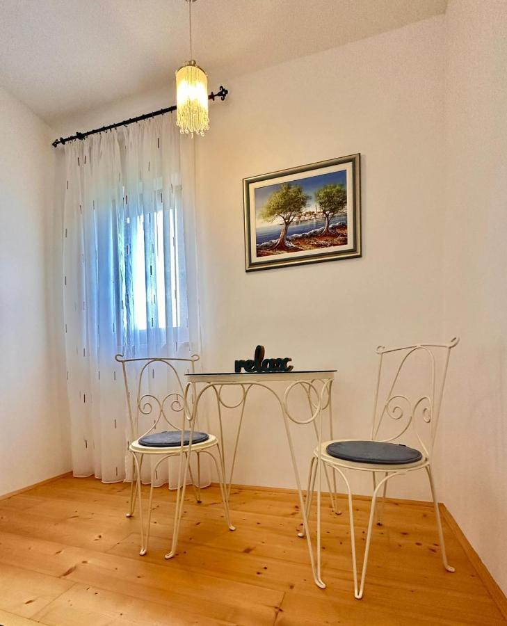 Haus Delma Villa Brajkovici  Buitenkant foto